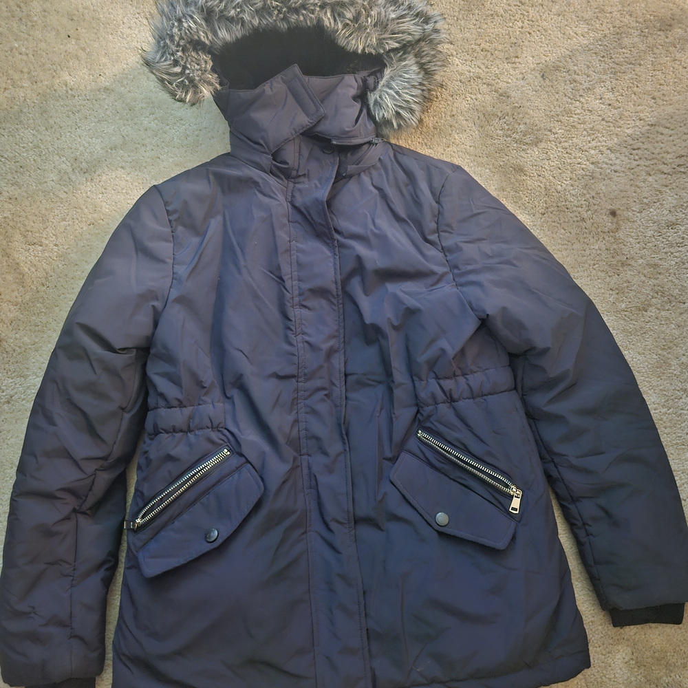 Blue and Gray Puffer Jacket with Weather-Resistant Fabric